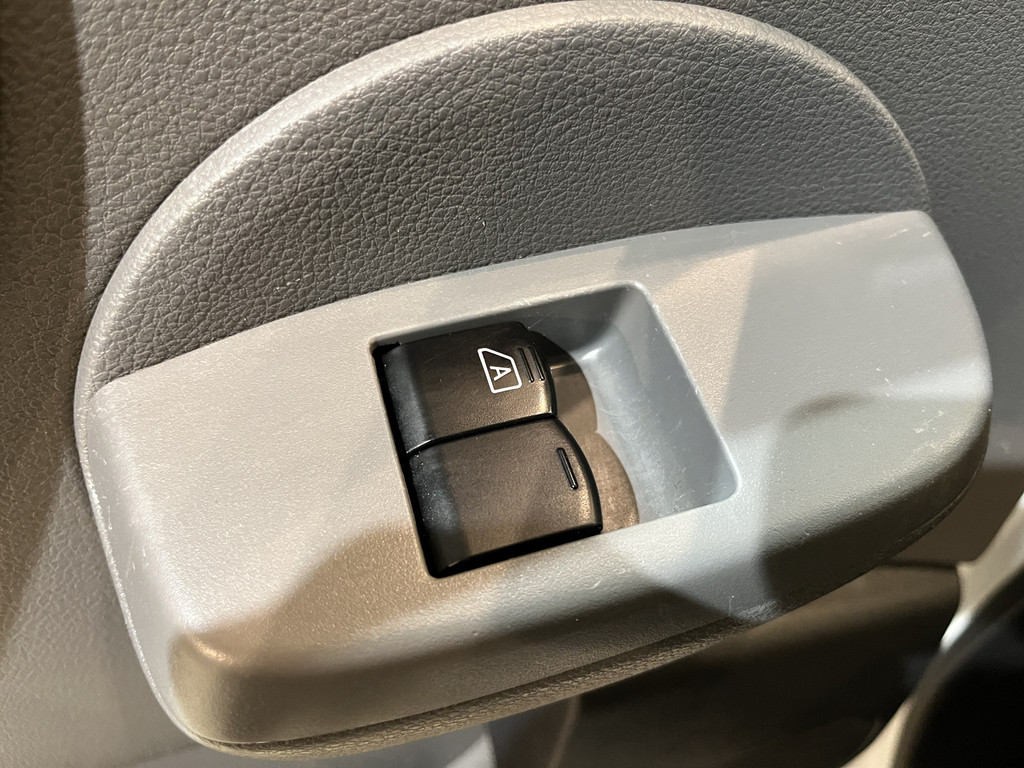 Nissan e-NV200 Business 40 kWh Kipper / Veeg-Vuil-kipper / 100% Elektrisch / Airco / Cruise Control / Camera / Navigatie / 33.000 KM !! 18