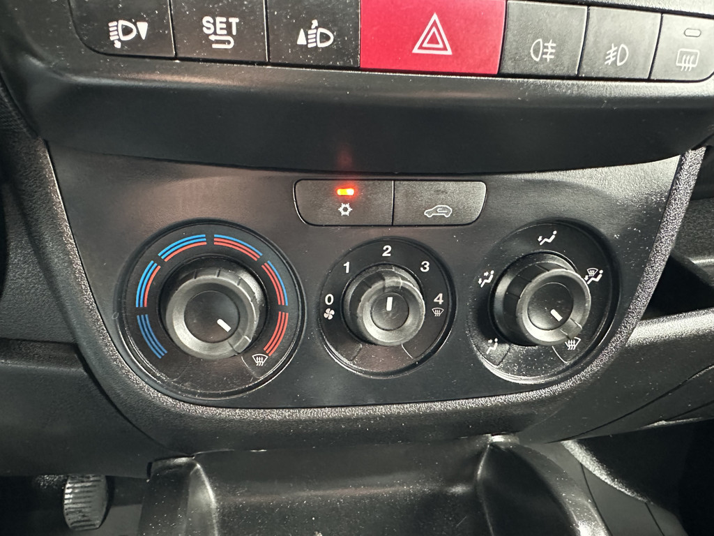 Opel Combo 1.3 CDTi E6 / L2H1 / SPORT / 1e EIG. / BOTT INRICHTING / CRUISE / AIRCO / LICHTMETAAL 15