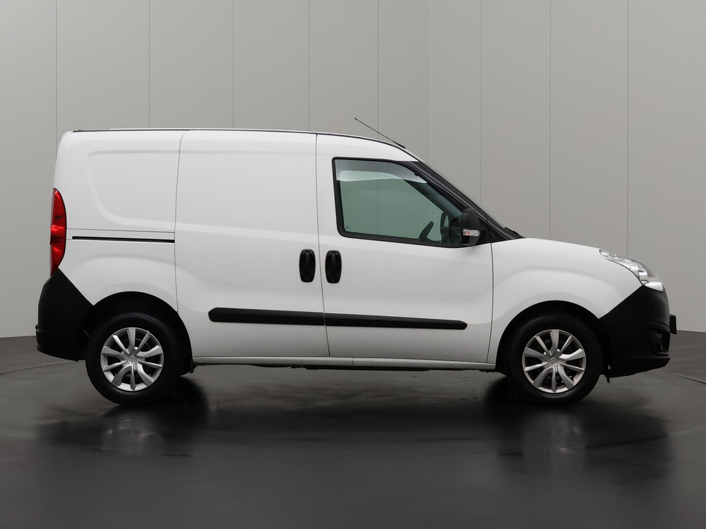 Opel Combo 1.3 CDTi L1H1 Edition | Navigatie | Airco | Cruise | Trekhaak 13