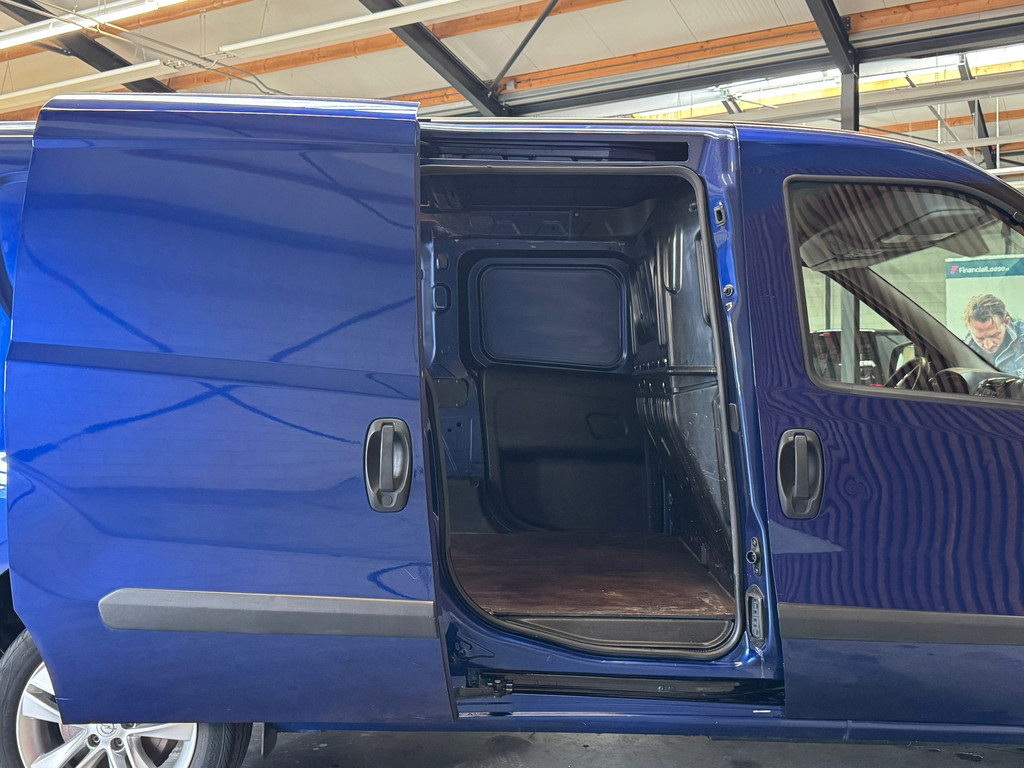 Opel Combo 1.3 CDTi L2H1 Sport AIRCO-CRUISE-ELEK.PAKKET-LM-VELG-LAGE KM-TREKHAAK 21