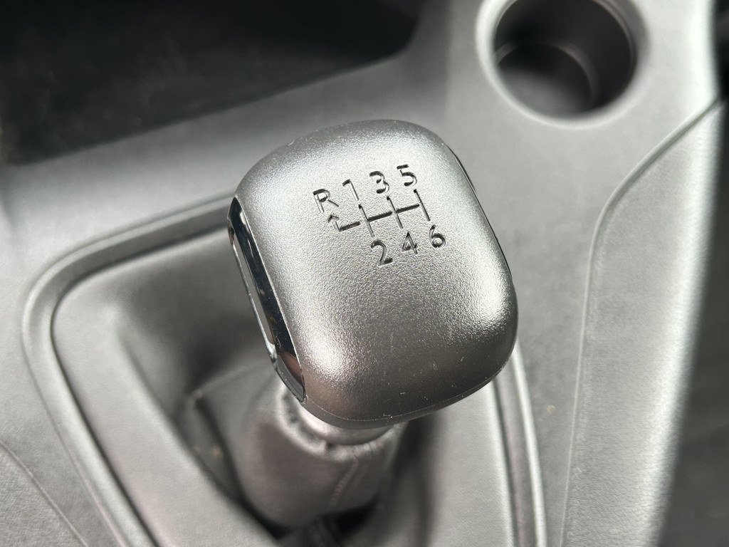 Opel Combo 1.5D 102 PK / L1H1 / 43.876 KM !! / ORIG. NL / AIRCO / CRUISE / BLUETOOTH / PDC 17