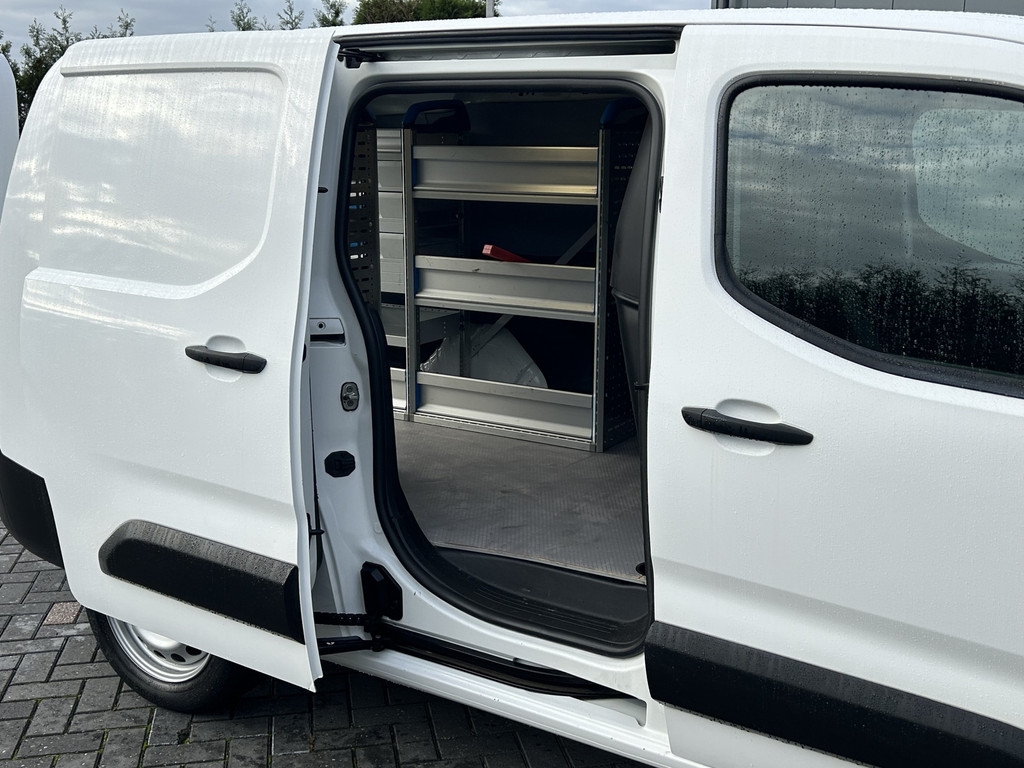 Opel Combo 1.5D 102 PK / L2H1 / 1e EIG. / 89.125 KM !! / INRICHTING / AIRCO / CRUISE / NAVI / APPLE CARPLAY / PDC 10