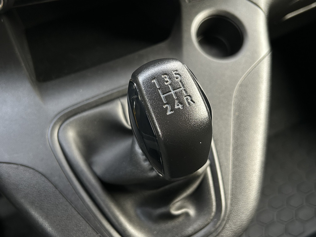 Opel Combo 1.5D 102 PK / L2H1 / 1e EIG. / 89.125 KM !! / INRICHTING / AIRCO / CRUISE / NAVI / APPLE CARPLAY / PDC 19