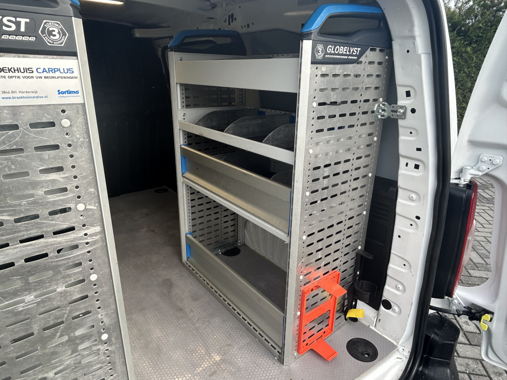 Opel Combo 1.5D 102 PK / L2H1 / 1e EIG. / 89.125 KM !! / INRICHTING / AIRCO / CRUISE / NAVI / APPLE CARPLAY / PDC 9