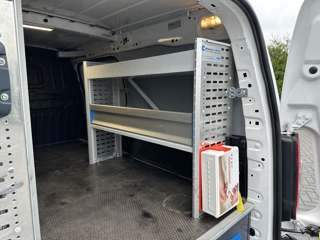 Opel Combo 1.5D 102 PK / L2H1 / 1e EIG. / SORTIMO INRICHTING / NAVI / CRUISE / AIRCO / APPLE CARPLAY 10