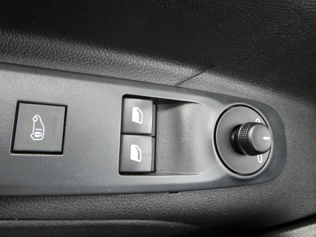 Opel Combo 1.5D 102pk L1H1 airco cruisecontrol 12