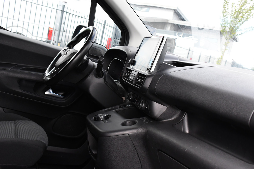 Opel Combo 1.5D L2H1 Black Edition Camera, Cruise, Carplay, Automaat, 130pk, Multimedia, Trekhaak, Keyless, Uniek! 12