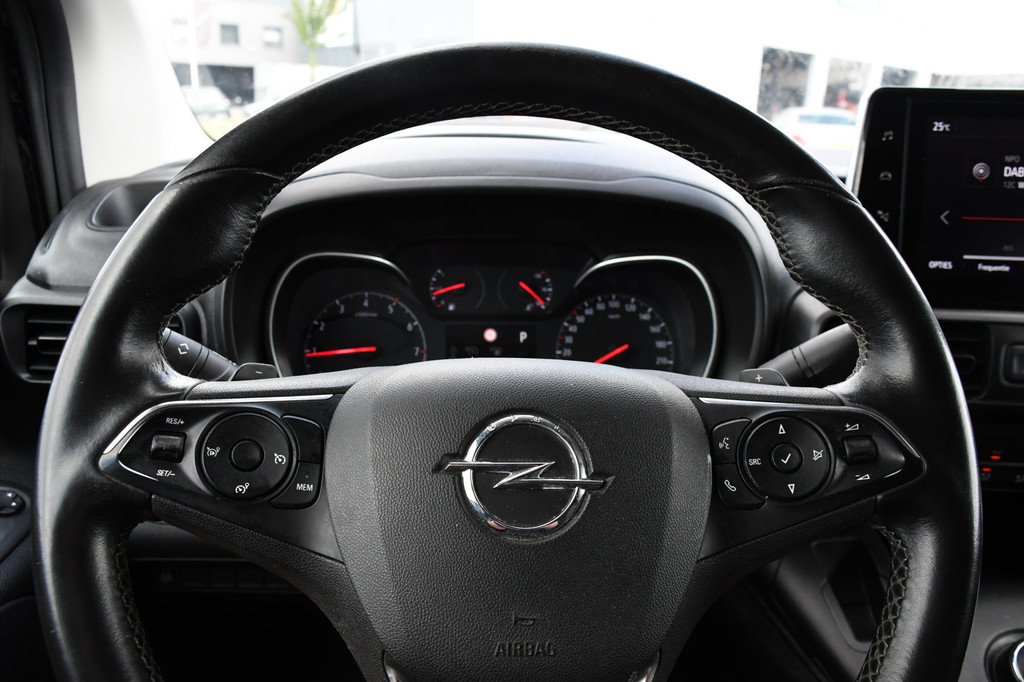 Opel Combo 1.5D L2H1 Black Edition Camera, Cruise, Carplay, Automaat, 130pk, Multimedia, Trekhaak, Keyless, Uniek! 15