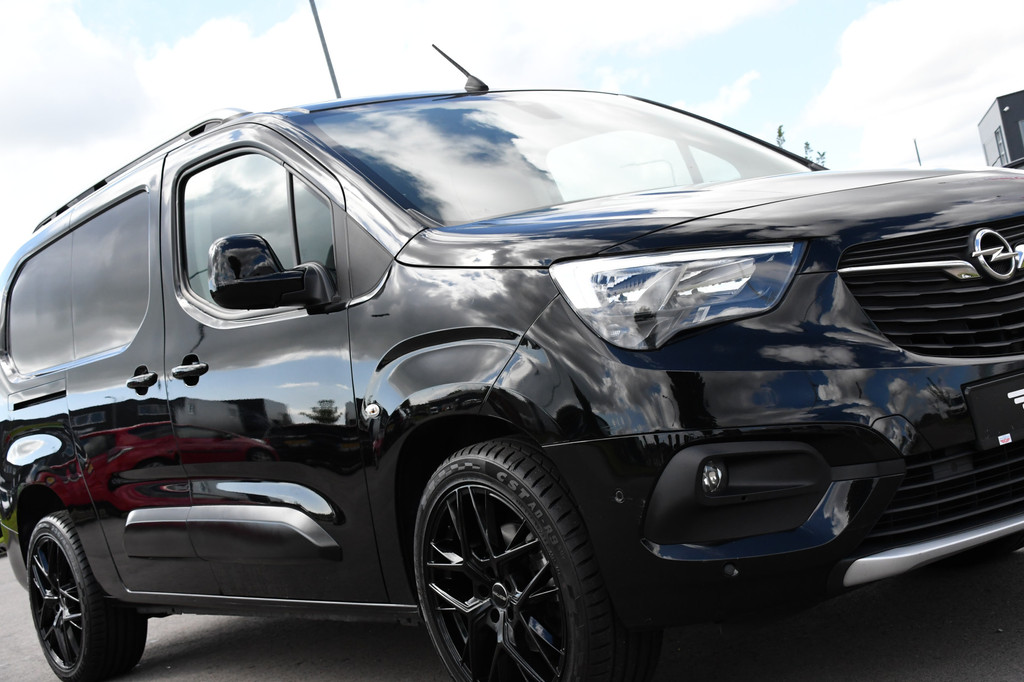 Opel Combo 1.5D L2H1 Black Edition Camera, Cruise, Carplay, Automaat, 130pk, Multimedia, Trekhaak, Keyless, Uniek! 18