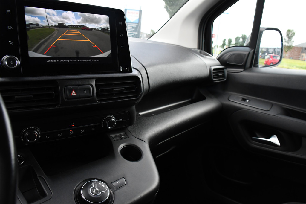 Opel Combo 1.5D L2H1 Black Edition Camera, Cruise, Carplay, Automaat, 130pk, Multimedia, Trekhaak, Keyless, Uniek! 20