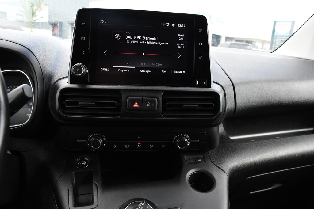 Opel Combo 1.5D L2H1 Black Edition Camera, Cruise, Carplay, Automaat, 130pk, Multimedia, Trekhaak, Keyless, Uniek! 21