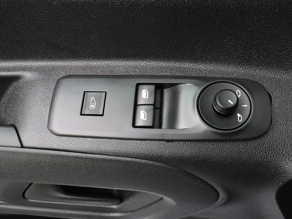 Opel Combo 1.5D Lang 102PK Edition | Navigatie | Multimedia | Airco | Cruise | Betimmering 8