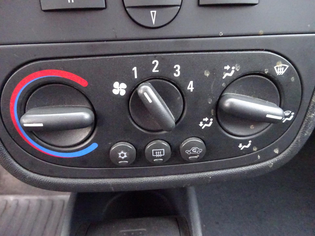 Opel Combo 1.7 CDTi UNIEK 1STE EIGENAAR ZEER LAGE KILOMETERSTAND ZEER MOOI 21