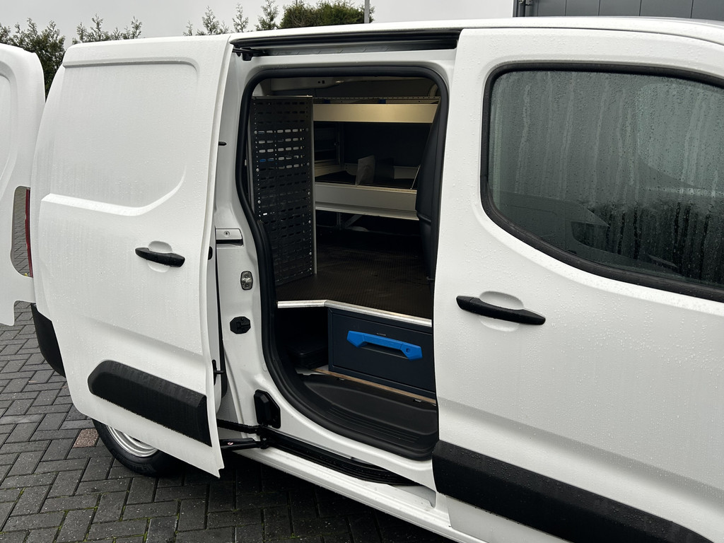 Opel Combo Opel Combo 1.5D 102 PK / L2H1 / 81.776 KM !! / 1e EIG. / SORTIMO INRICHTING / AIRCO / CRUISE / NAVI / APPLE CARPLAY / PDC 11