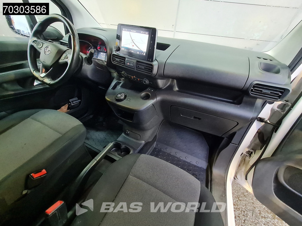 Opel Combo 130pk Automaat L2H1 Trekhaak LED Navi Airco Cruise Camera Parkeersensoren v+a Euro6 L2 Airco Trekhaak Cruise control 10