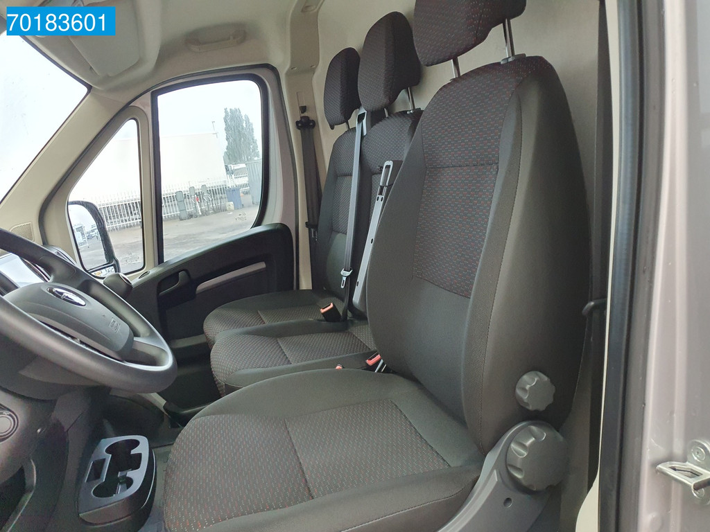 Opel Movano 140PK L3H2 Airco Cruise Camera CarPlay Nieuw 2023 13m3 Airco Cruise control 13