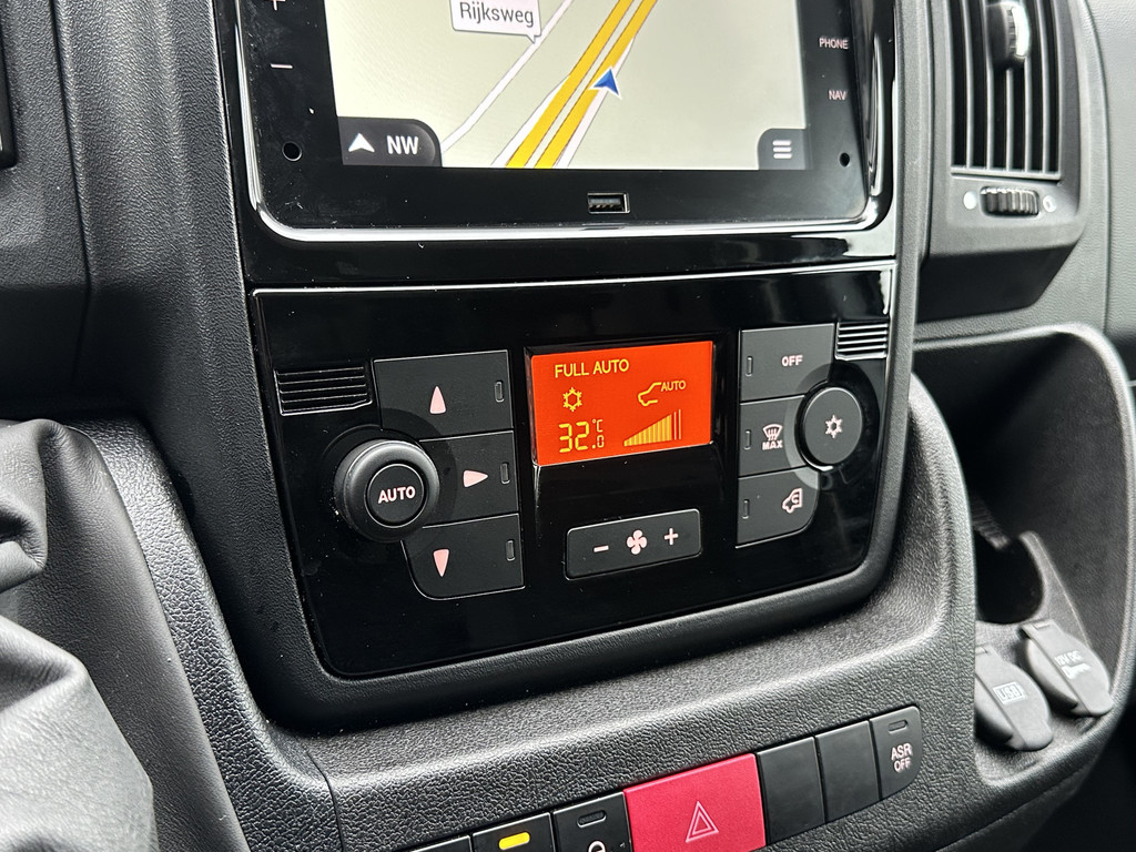 Opel Movano 2.2D 120 PK 3.5T E6 / L3H2 / !! 11.543 KM !! / IMPERIAAL / TREKHAAK / CAMERA / ECC / CRUISE / NAVI 17