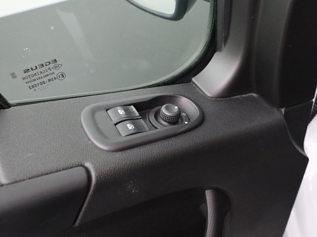 Opel Movano 2.3CDTI 145PK BiTurbo L2H2 Imperiaal | Trekhaak | Navigatie | Camera | Airco | Cruise | 3-Persoons 8