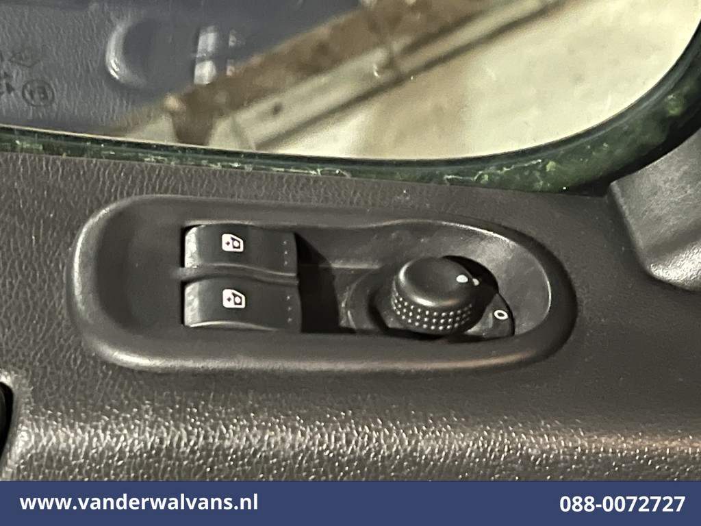 Opel Movano 2.3 CDTI L3H2 Euro6 Airco | Imperiaal | 2500kg Trekhaak | Cruisecontrol | Parkeersensoren Sidebars, Bijrijdersbank 17