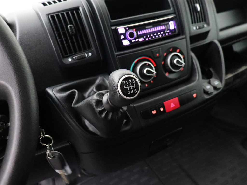 Opel Movano 2.3CDTi 140PK Bakwagen+Laadklep | Trekhaak !! | Airco | Camera | 3-Persoons | Dakspoiler 17