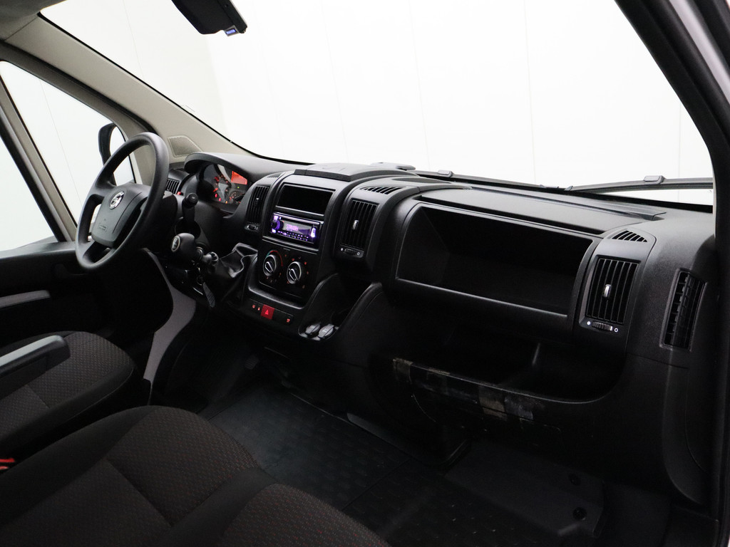 Opel Movano 2.3CDTi 140PK Bakwagen+Laadklep | Trekhaak !! | Airco | Camera | 3-Persoons | Dakspoiler 21