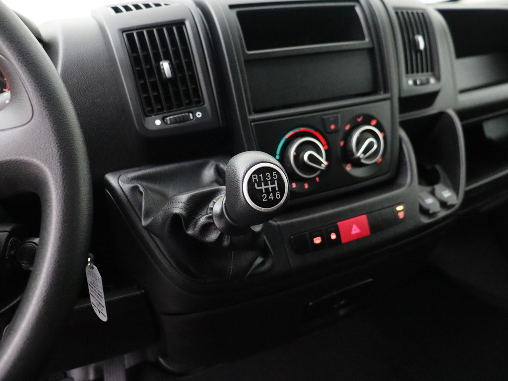 Opel Movano 2.3CDTi 140PK Bakwagen+Laadlift | Airco | Camera | 3-Persoons | Dakspoiler 17