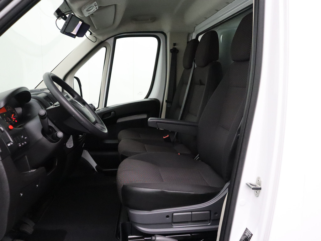 Opel Movano 2.3CDTi 140PK Bakwagen+Laadlift | Airco | Camera | 3-Persoons | Dakspoiler 19