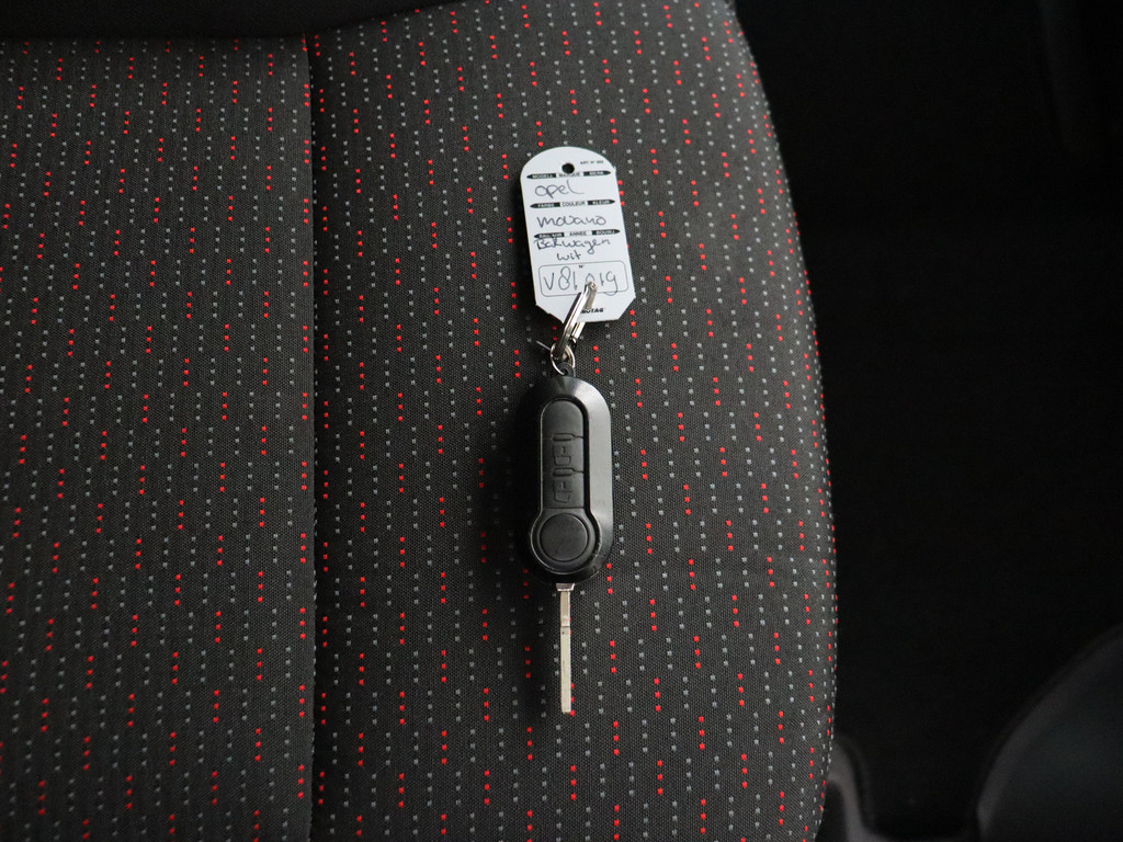 Opel Movano 2.3CDTi 140PK Bakwagen+Laadlift | Airco | Camera | 3-Persoons | Dakspoiler 8