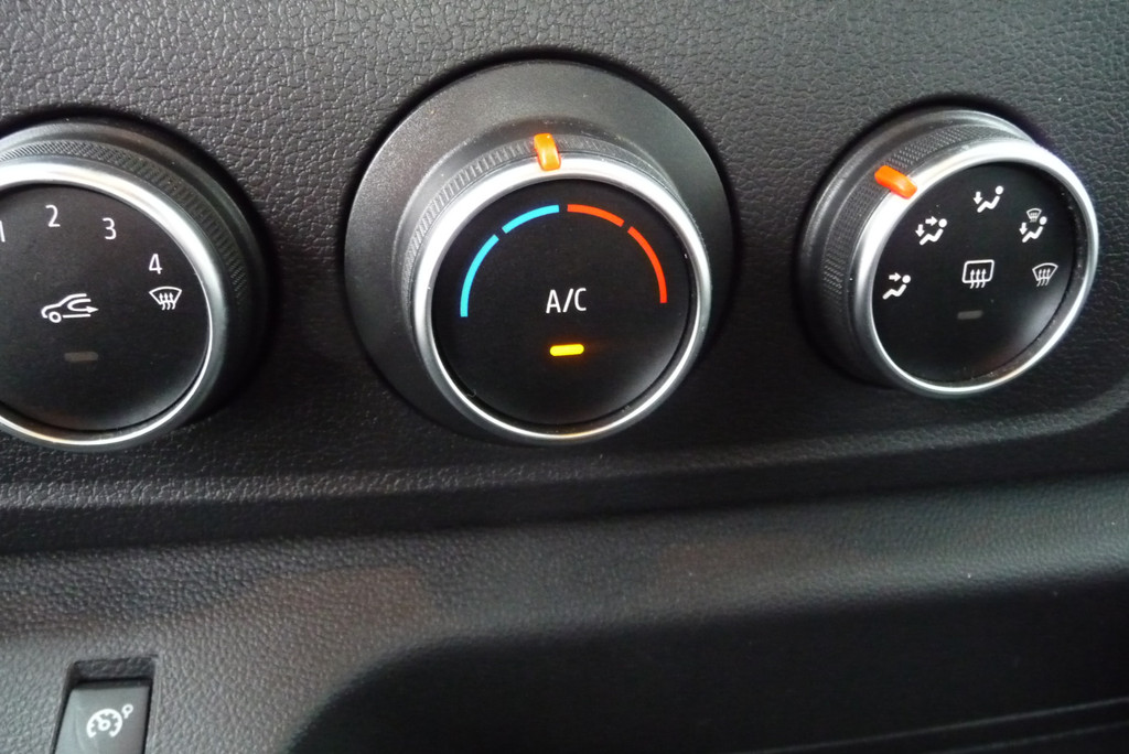 Opel Movano 2.3 Turbo pick up dubb lucht 9