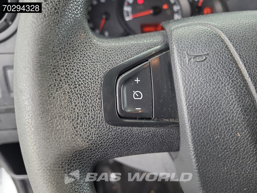 Opel Movano 145PK Laadklep Zijdeur Bakwagen Trekhaak Navi Airco Cruise Euro6 Meubelbak Koffer 20m3 Airco Trekhaak Cruise control 19