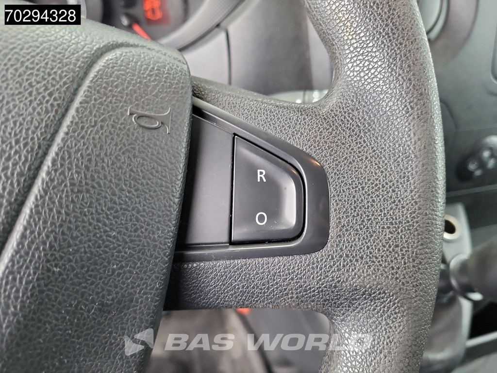 Opel Movano 145PK Laadklep Zijdeur Bakwagen Trekhaak Navi Airco Cruise Euro6 Meubelbak Koffer 20m3 Airco Trekhaak Cruise control 20