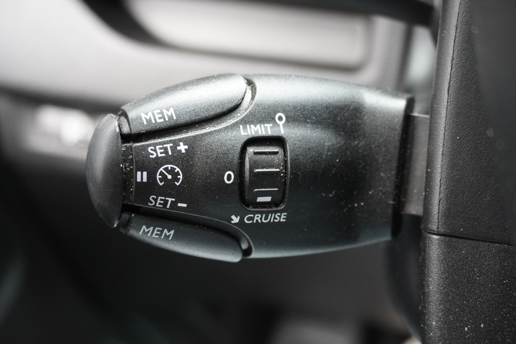 Opel Vivaro 1.5 BlueHDi L2 EURO 6 - Airco - Navi - Cruise - â¬18.900,- Excl. 14