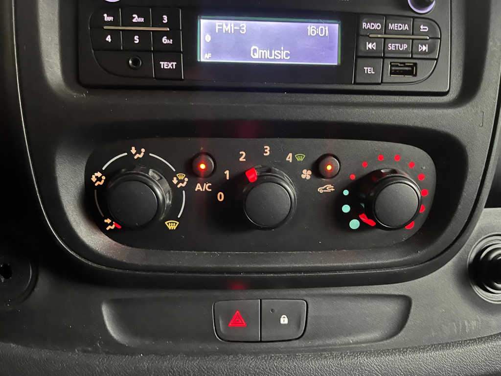 Opel Vivaro 1.6 CDTI 120PK L2H1 Edition EcoFlex Airco Imperiaal Trekhaak, RIJD GOED SCHAKELT GOED! 20