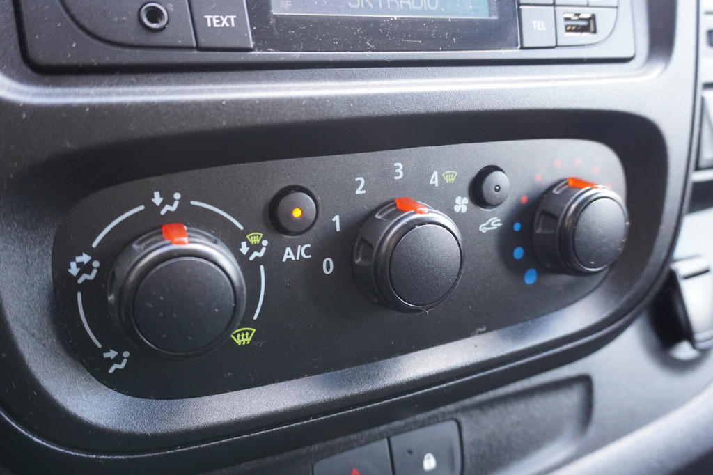 Opel Vivaro 1.6 CDTI 125PK L2 EURO 6 - Airco - Cruise - Trekhaak - ⬠8.900,- Excl. 10