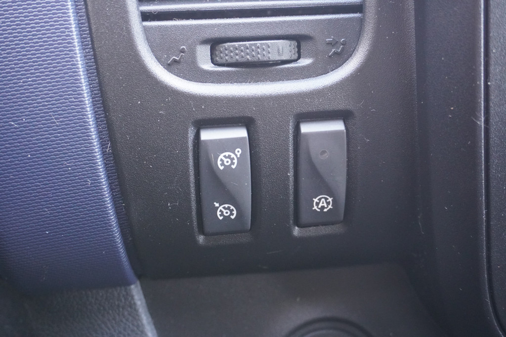 Opel Vivaro 1.6 CDTI 125PK L2 EURO 6 - Airco - Cruise - Trekhaak - ⬠8.900,- Excl. 13