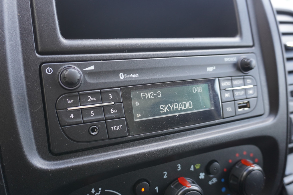 Opel Vivaro 1.6 CDTI 125PK L2 EURO 6 - Airco - Cruise - Trekhaak - ⬠8.900,- Excl. 9