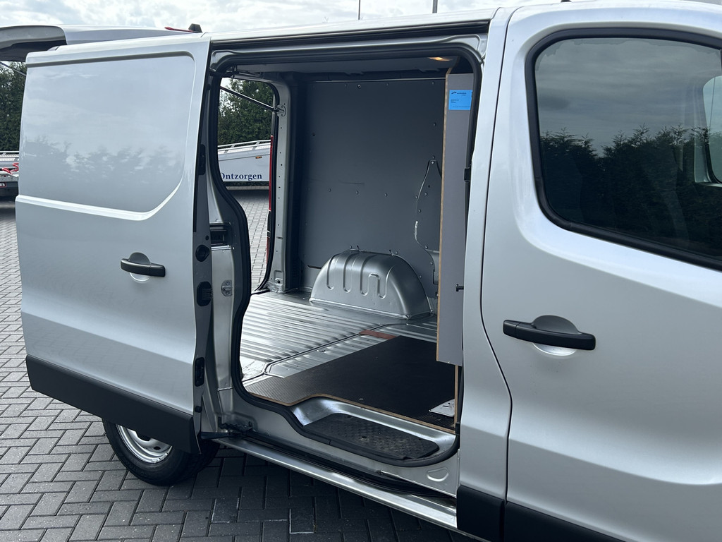 Opel Vivaro 1.6 CDTI 126 PK / L1H1 / 1E EIG. / AIRCO / CRUISE / NAVI / CAMERA / BLUETOOTH / ACHTERKLEP / TREKHAAK 9