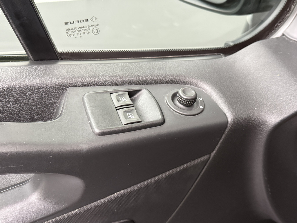 Opel Vivaro 1.6CDTI 145PK Lang Sport | Navigatie | Camera | 3-Persoons 8