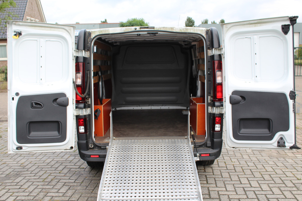 Opel Vivaro 1.6 CDTI 95PK Euro6 L2 Edition â 3-zits â oprij-plaat â airco 10