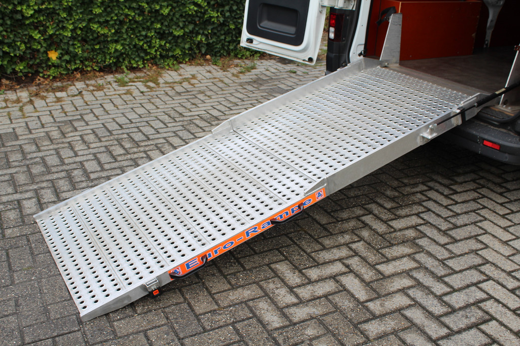 Opel Vivaro 1.6 CDTI 95PK Euro6 L2 Edition â 3-zits â oprij-plaat â airco 18