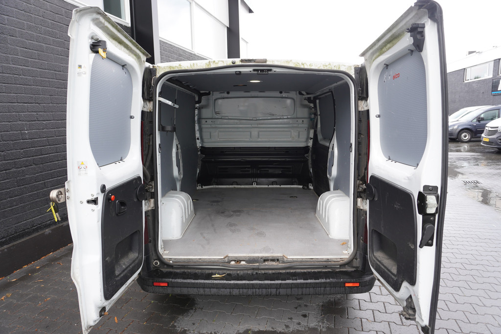 Opel Vivaro 1.6 CDTI EURO 6 - Airco - Cruise - â¬5.450,- Excl. 7