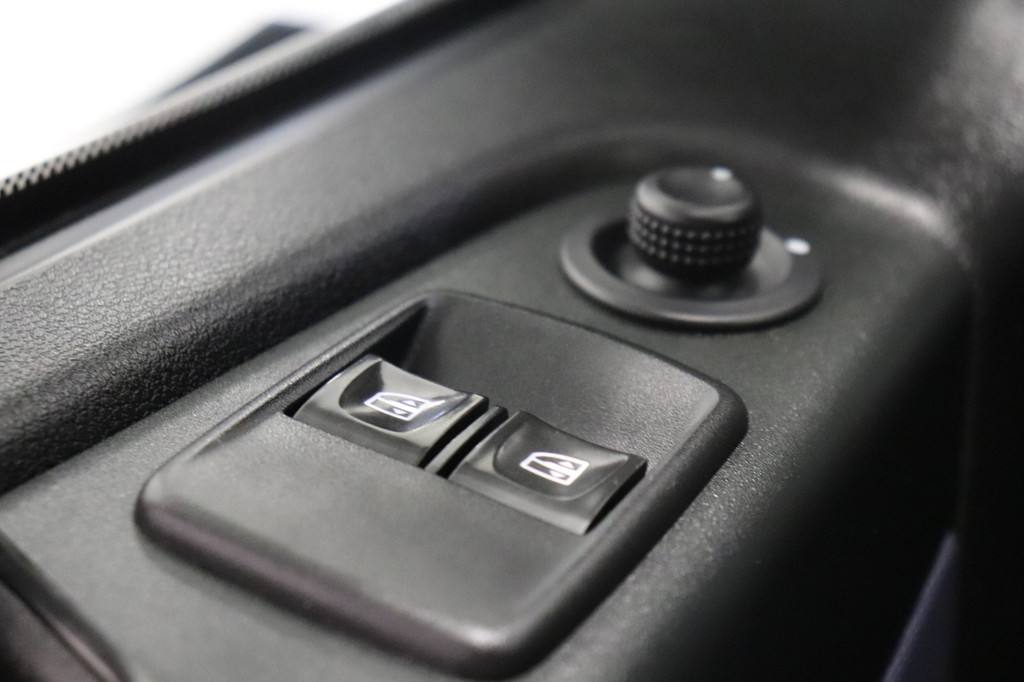 Opel Vivaro 1.6 CDTI EURO 6 - Airco - Navi - Cruise - ⬠10.499,- Excl. 15