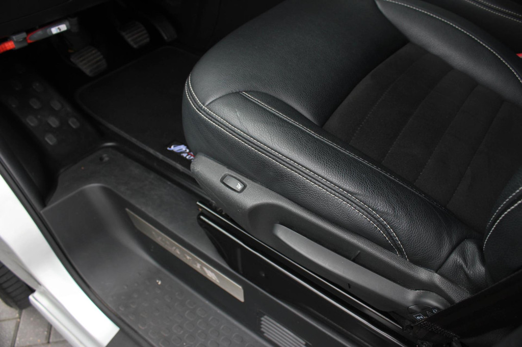 Opel Vivaro 1.6 CDTI L2H1 146PK Sport EcoFlex IRMSCHER 154/200 SPECIAL EDITION / FULL BLACK / NIEUWSTAAT / 80DKM / LEDER / CAMERA 17