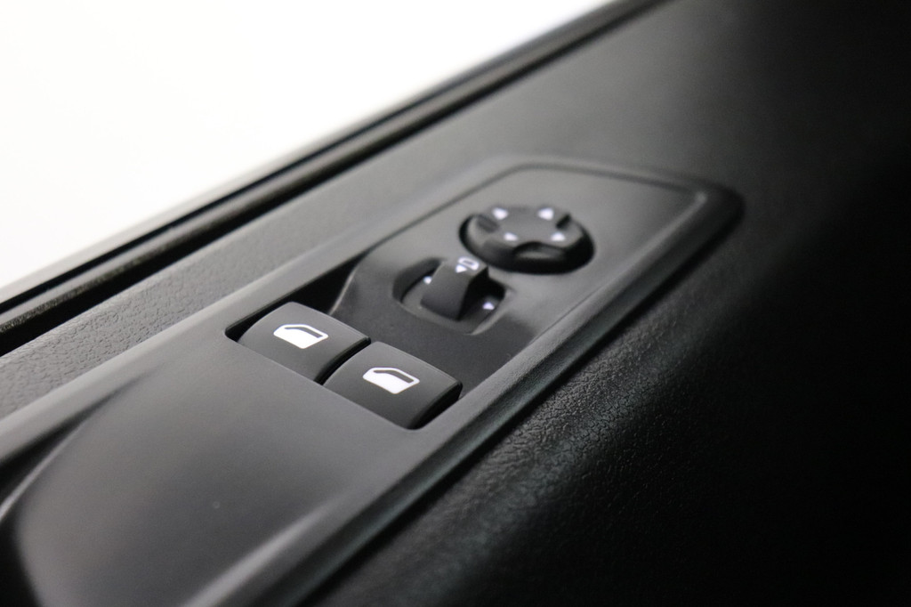 Opel Vivaro 2.0 BlueHDi 144PK L2 EURO 6 - Airco - Navi - Cruise - ⬠19.950,- Excl. 18