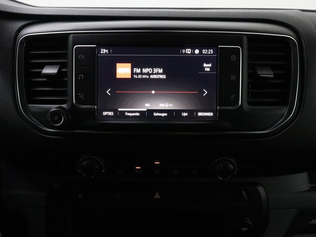 Opel Vivaro 2.0CDTI 122PK Lang Imperiaal | Trekhaak | Navigatie | Airco | Cruise | 3-Persoons 16