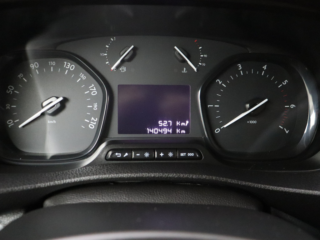 Opel Vivaro 2.0CDTI 122PK Lang Imperiaal | Trekhaak | Navigatie | Airco | Cruise | 3-Persoons 9