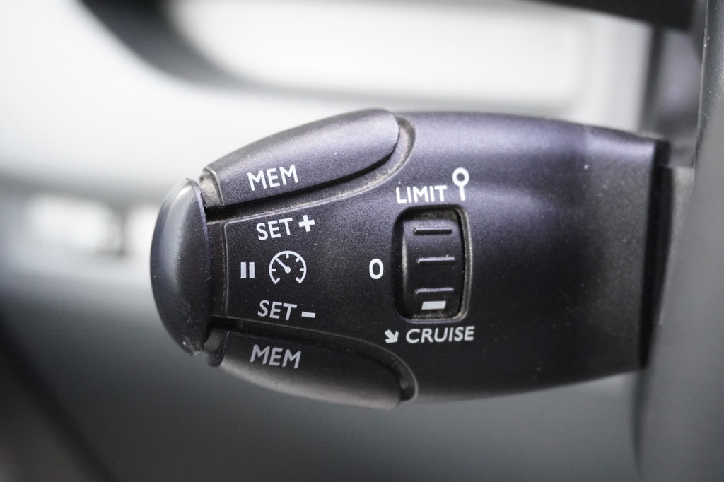 Opel Vivaro 2.0 CDTI 145PK L2 EURO 6 - Airco - Cruise - PDC - â¬14.900,- Excl. 14