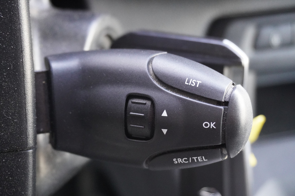 Opel Vivaro 2.0 CDTI 145PK L2 EURO 6 - Airco - Cruise - PDC - â¬14.900,- Excl. 15