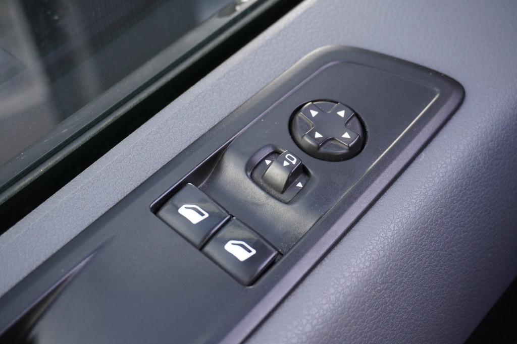 Opel Vivaro 2.0 CDTI 145PK L2 EURO 6 - Airco - Cruise - PDC - â¬14.900,- Excl. 16