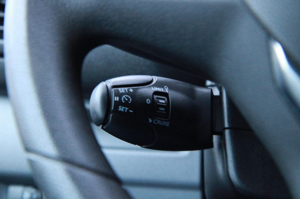 Opel Vivaro 2.0 CDTI L2H1 Edition / Automaat / Camera / App connect / 3 zits 15